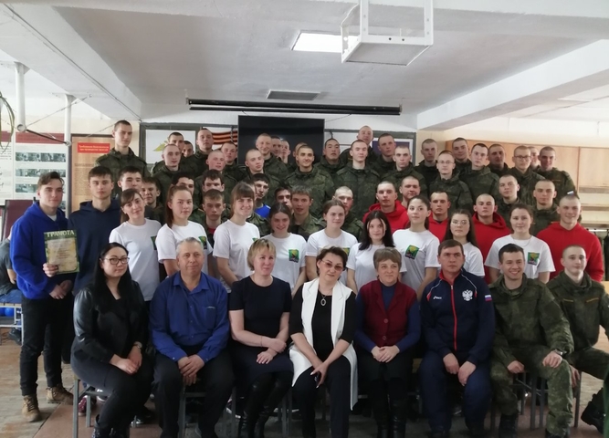 «Профессионального училища №60», с. Оек поздравили военнослужащих в/ч  № 48409 с. Хомутово   с Днем Защитника Отечества.